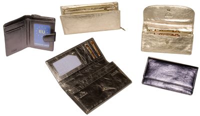 Round Flap Purse - C